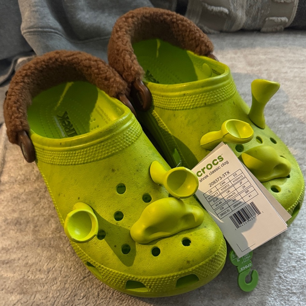 Men’s SHREK Crocs Classic Clog with Fuzzy Lining - Neon Green